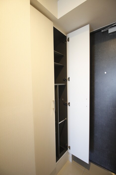 物件内観写真15　(靴箱)