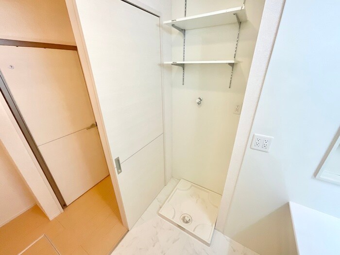 物件内観写真9　(洗濯機置場)