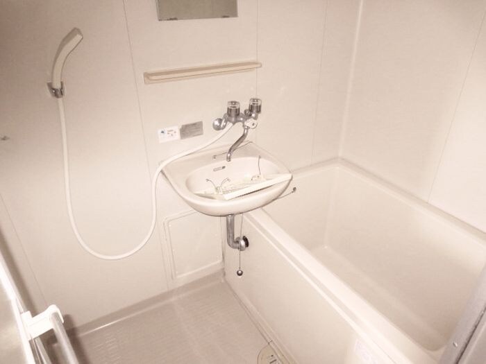 物件内観写真10　(バス／シャワールーム等)