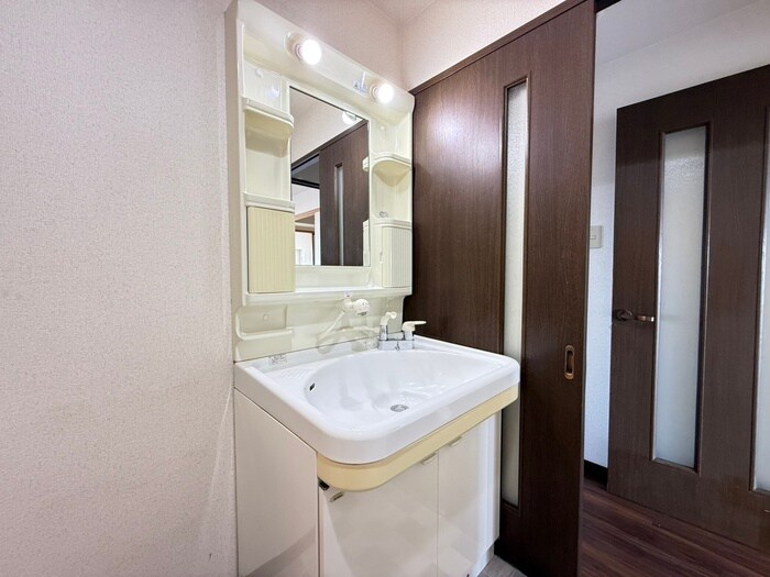 物件内観写真11　(洗面)