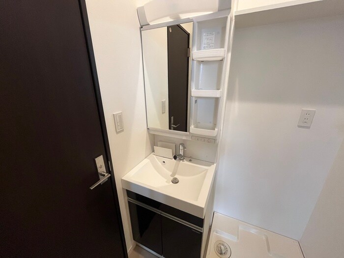 物件内観写真11　(洗面)