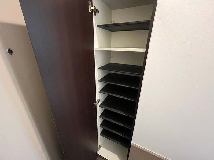 物件内観写真15　(靴箱)