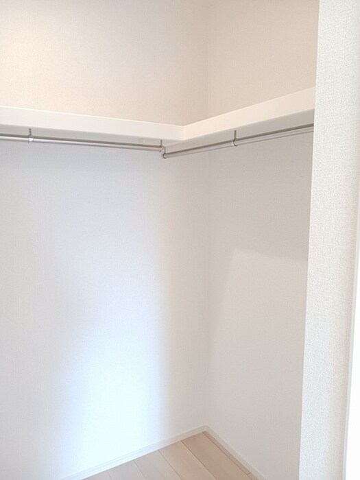 物件内観写真8　(収納)