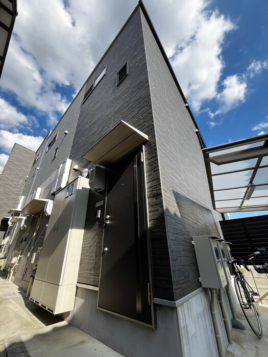 物件外観写真1　(外観写真)