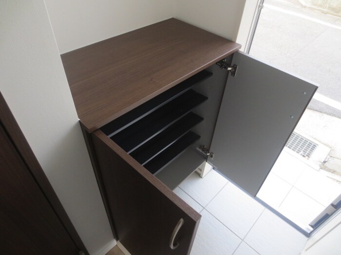 物件内観写真15　(靴箱)