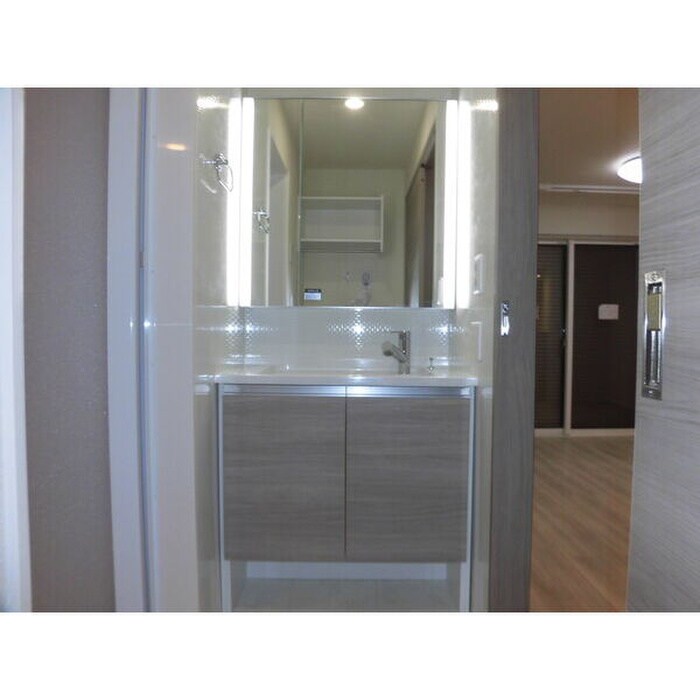 物件内観写真11　(洗面)