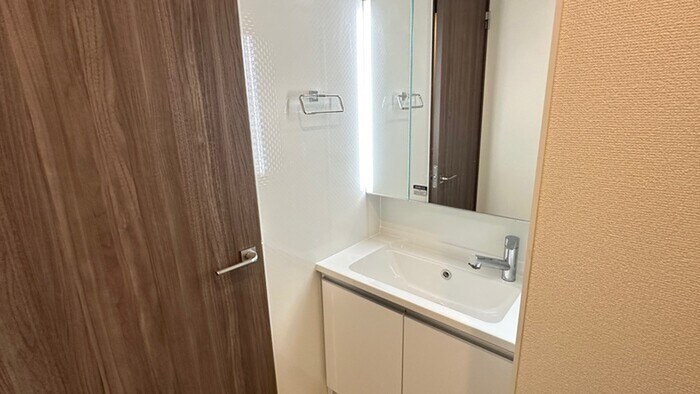 物件内観写真11　(洗面)