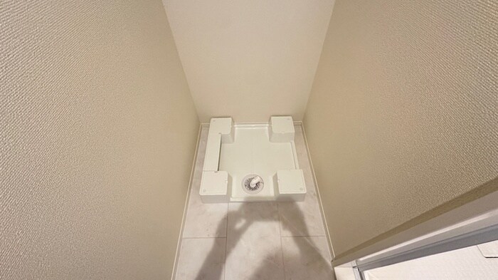 物件内観写真13　(洗濯機置場)