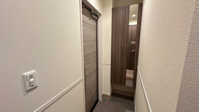 物件内観写真16　(玄関)