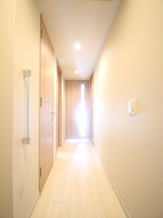 物件内観写真17　(廊下)