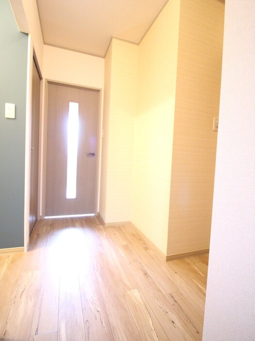 物件内観写真15　(廊下)