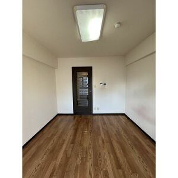 物件内観写真5　(居室)