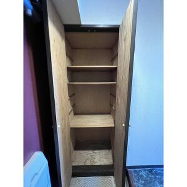 物件内観写真10　(靴箱)