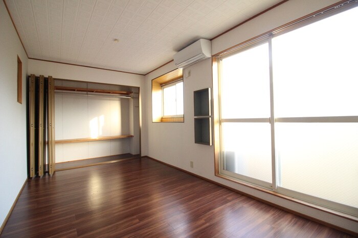 物件内観写真9　(居室)