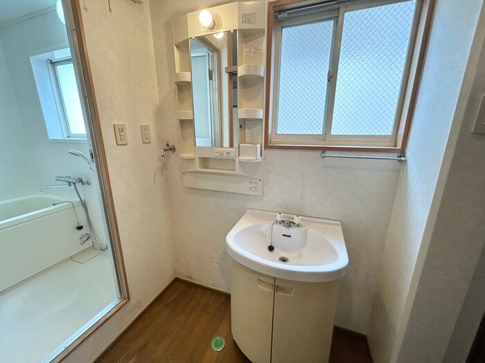 物件内観写真11　(洗面)