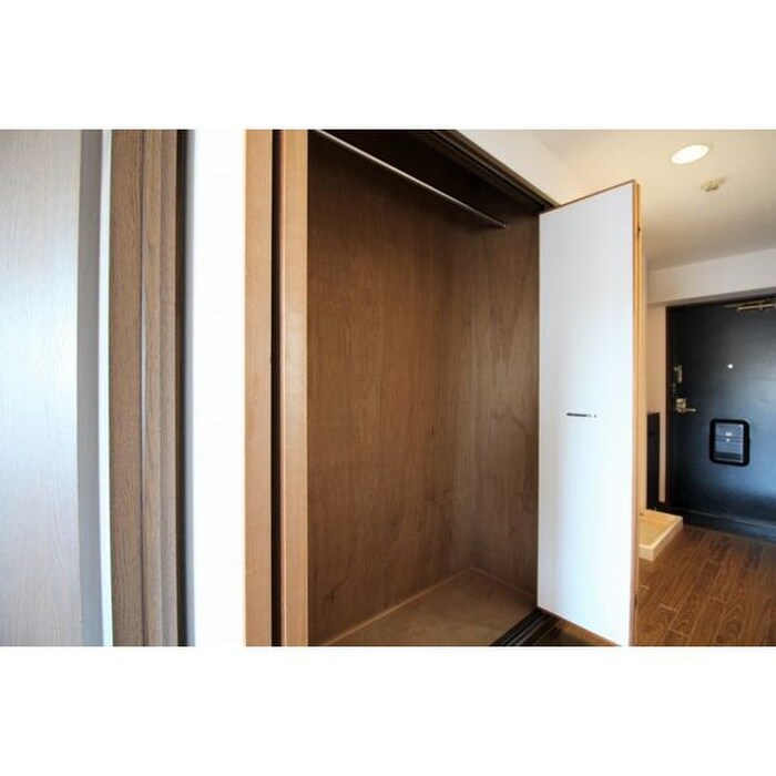 物件内観写真6　(収納)