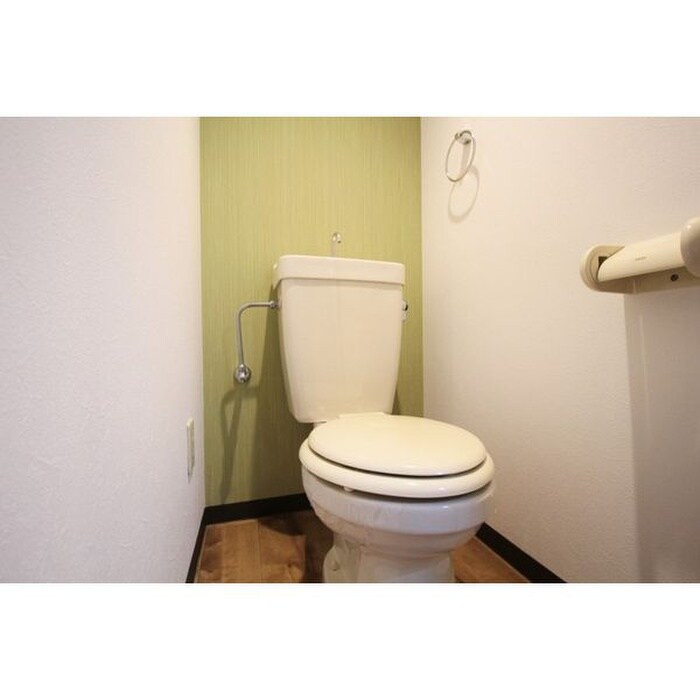 物件内観写真8　(トイレ)
