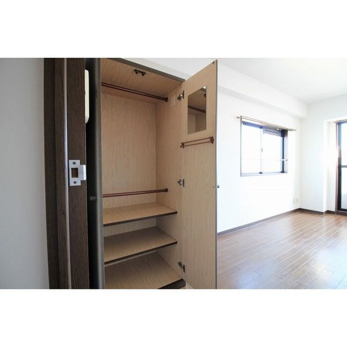 物件内観写真11　(内観写真)