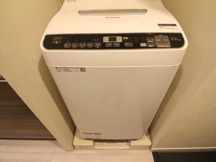 物件内観写真14　(洗濯機置場)