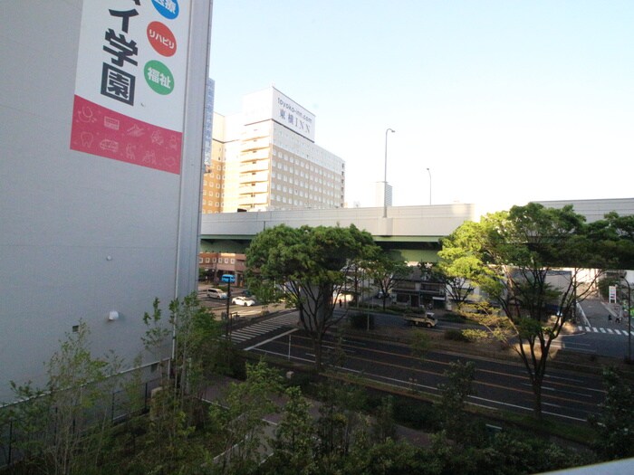 物件内観写真13　(室内からの展望)