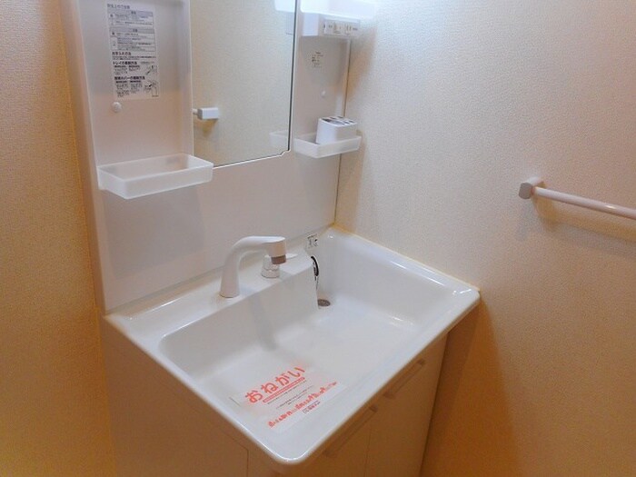 物件内観写真4　(洗面)