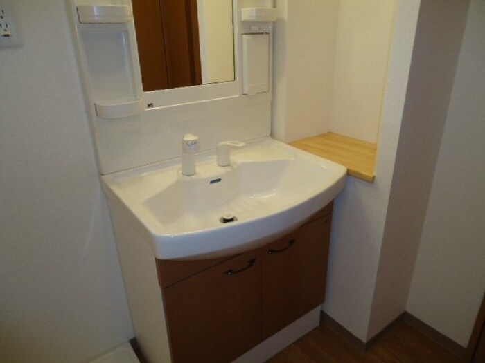 物件内観写真9　(洗面)