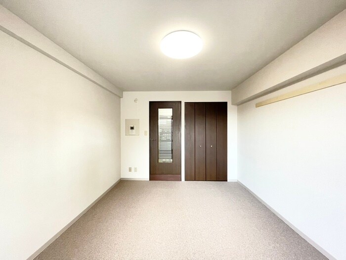 物件内観写真2　(居室)