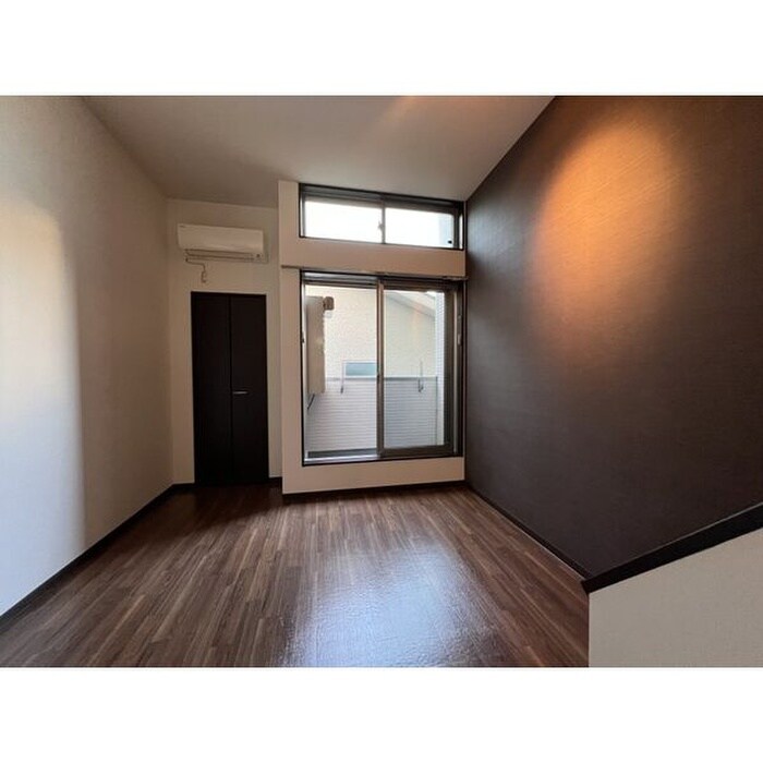 物件内観写真2　(居室)