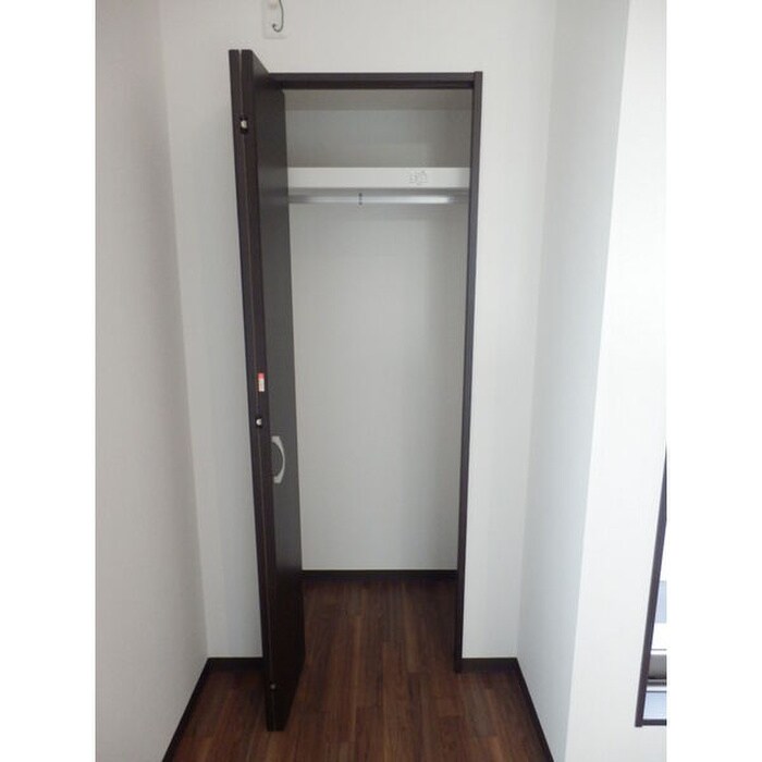 物件内観写真8　(収納)