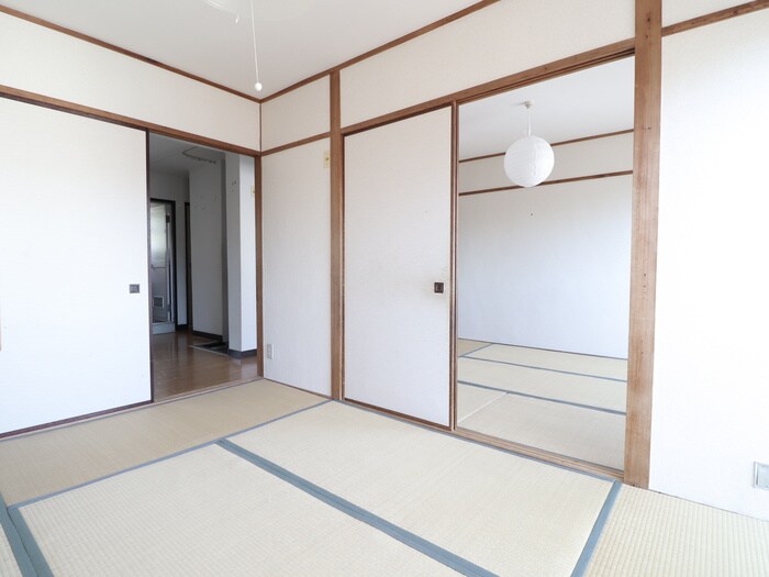 物件内観写真8　(居室)