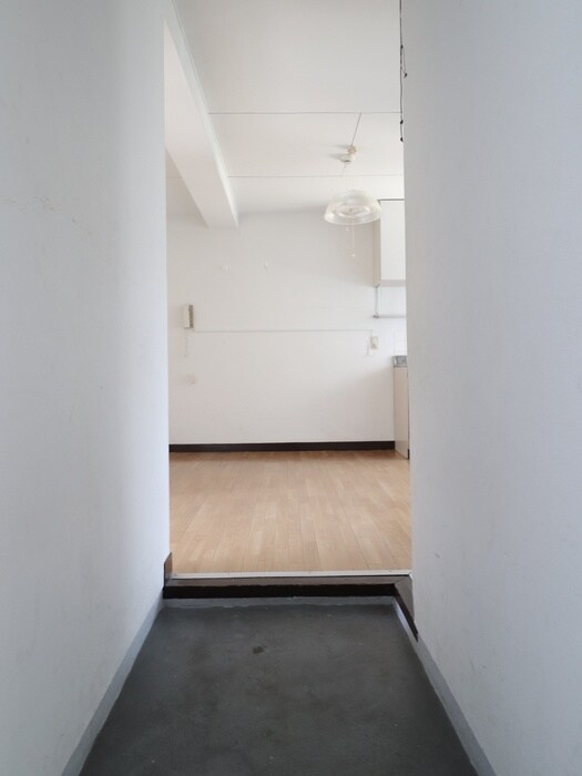 物件内観写真15　(玄関)