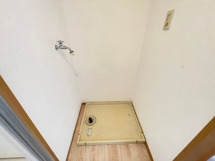 物件内観写真20　(洗濯機置場)
