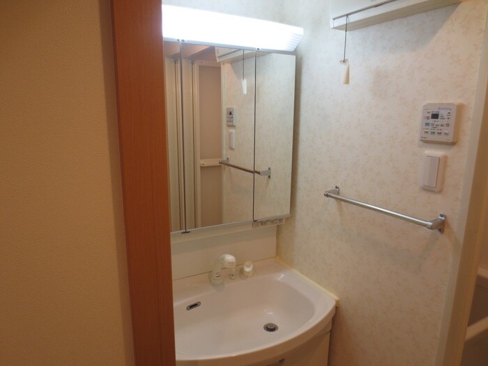 物件内観写真7　(洗面)