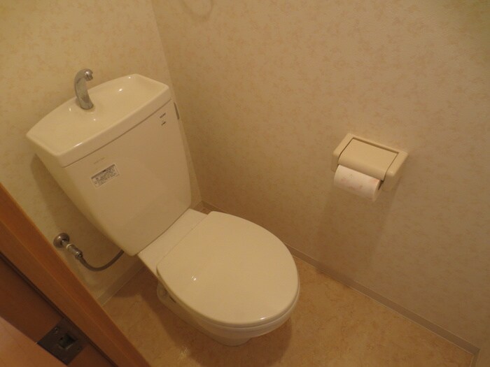 物件内観写真9　(トイレ)