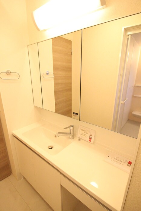 物件内観写真12　(洗面)