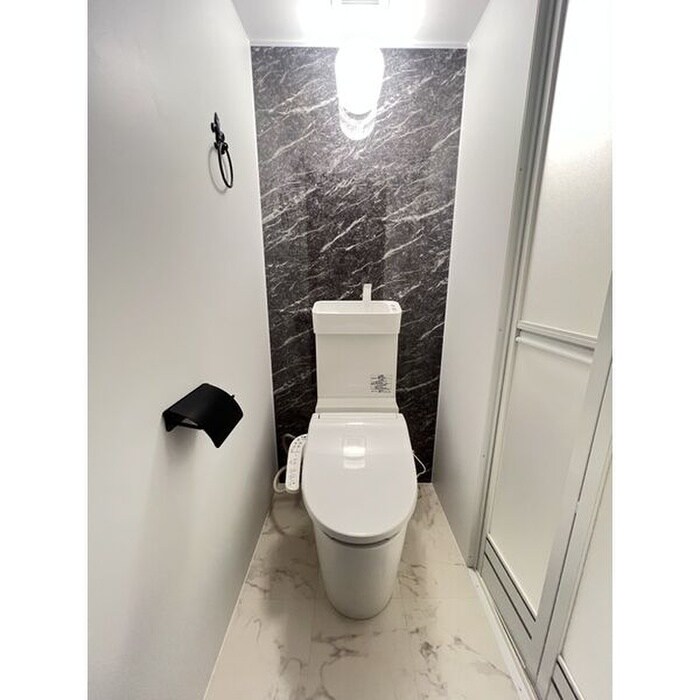 物件内観写真9　(トイレ)