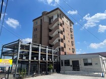 CREST GAREN Mの外観写真