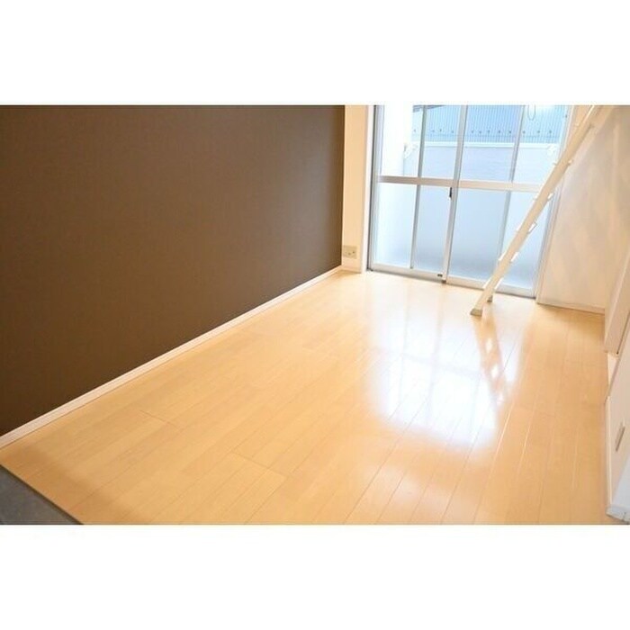 物件内観写真4　(居室)