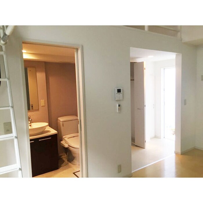 物件内観写真9　(廊下)