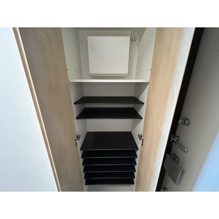 物件内観写真15　(靴箱)
