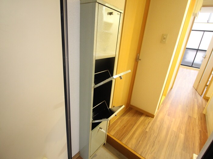 物件内観写真13　(靴箱)