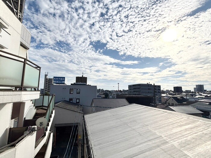 物件内観写真22　(室内からの展望)