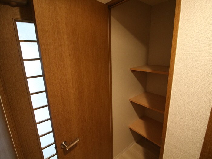 物件内観写真17　(収納)