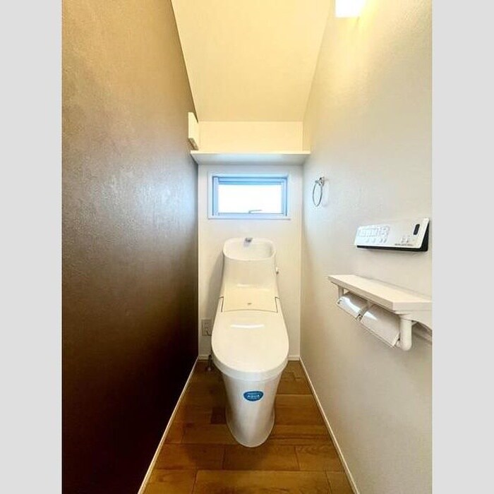 物件内観写真8　(トイレ)