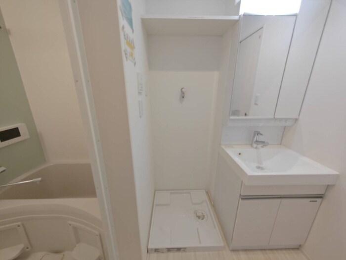 物件内観写真15　(洗濯機置場)