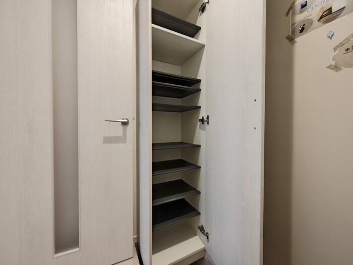 物件内観写真17　(靴箱)