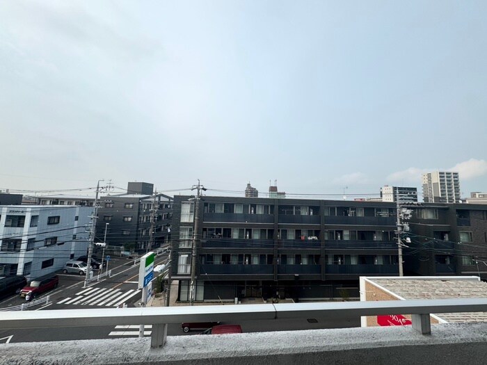 物件内観写真17　(室内からの展望)