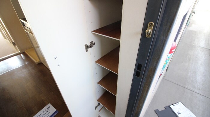 物件内観写真13　(靴箱)