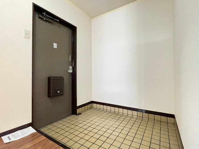 物件内観写真21　(玄関)