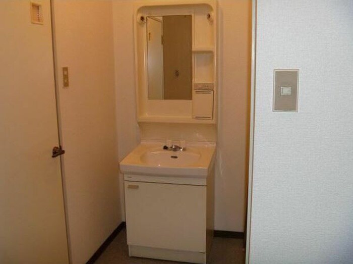 物件内観写真9　(洗面)